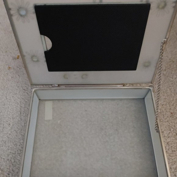 2/$30 *when bundled* Pretty Photo Keepsake Box - Picture 2 of 2